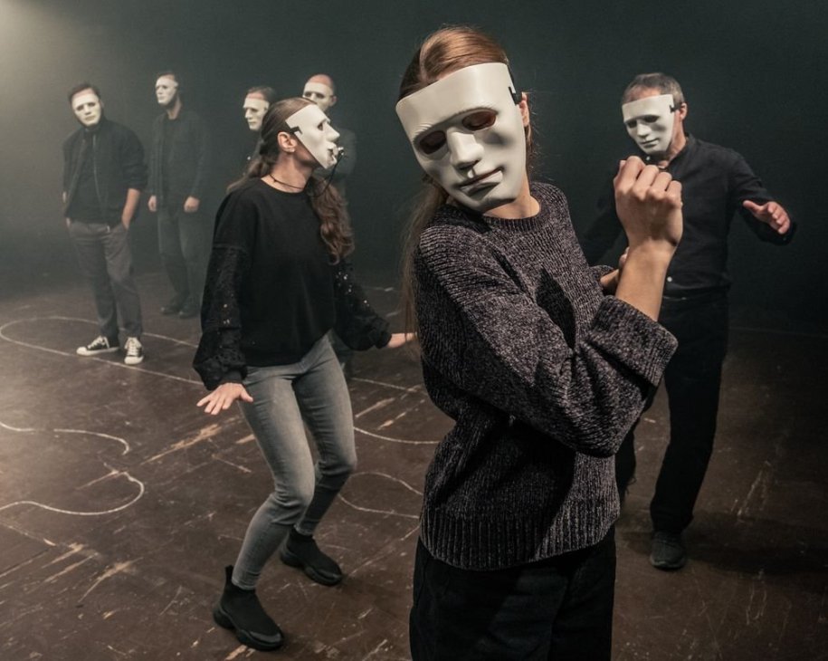 Divadlo Husa na Provázku. Jiří Havelka: Vykouření © David Konečný