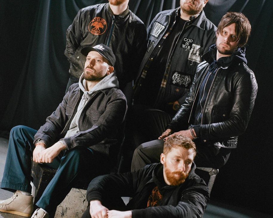 While She Sleeps © Jamie Carmichael